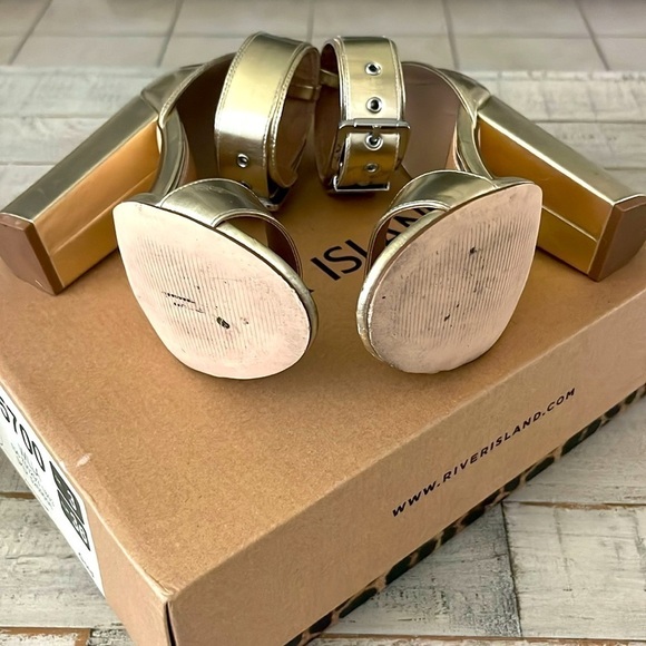 River Island Wills Gold Sandals - Picture 6 of 9